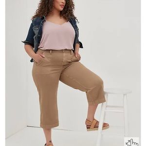 *** SOLD *** NWT Torrid Cropped Pull On Wide Leg Stretch Twill Pants In Safari